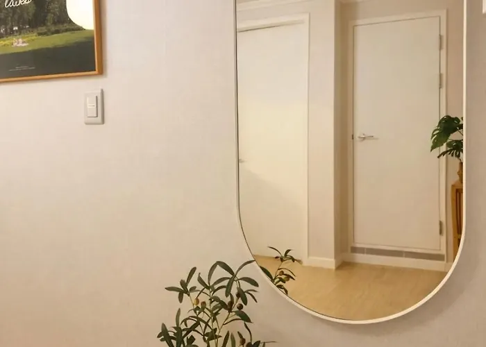Апартаменты Hongdae Irum #cozy 2br 3beds #5min Sangsu Station