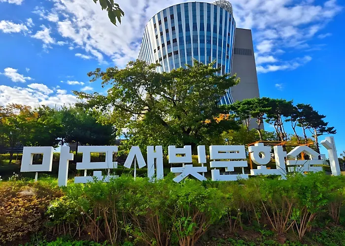 Апартаменты Hongdae Irum #cozy 2br 3beds #5min Sangsu Station *